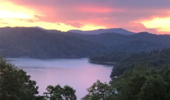 471 Rivard Rd, Glenville, NC 28736