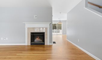 6 Mulberry Ln, Amherst, NH 03031