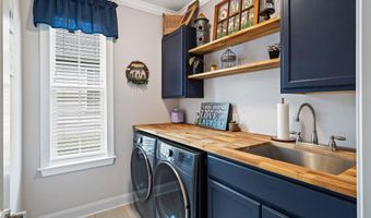 34 Samuel Dr, Barnegat, NJ 08005