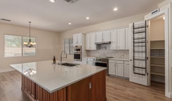 4978 E KARSTEN Dr, Chandler, AZ 85249