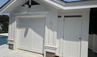 281 7th St, Avalon, NJ 08202