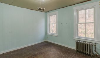 10 King St, Rockingham, VT 05101