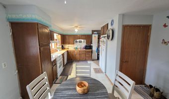14 S Illinois St, Aberdeen, SD 57401