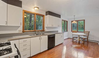 5 Fairway Dr, Acushnet, MA 02743