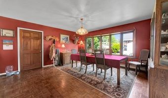429 Edgewater Dr, Algonac, MI 48001