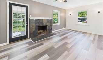 5 Willow Rd, Anderson, IN 46011