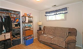 10 Woolsey Rd, Middletown, RI 02842