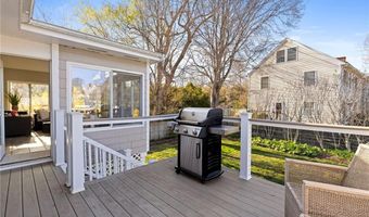 132 Ruggles Ave, Newport, RI 02840