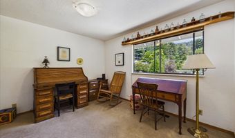 2361 Buttermilk Ln, Arcata, CA 95521