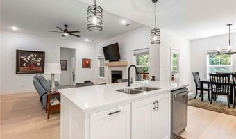 6 Shetland Dr, Bella Vista, AR 72715
