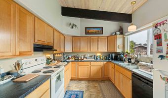 875 OCEAN Dr SW, Bandon, OR 97411