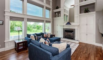 726 Stonegate Ct SW, Altoona, IA 50009