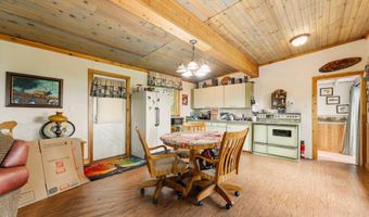 24 Pats Ln, Cascade, ID 83611