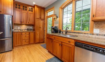 1728 Golden Dr SW, Alexandria, MN 56308