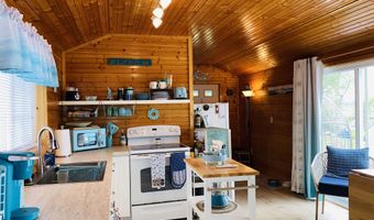 107 Hunter Rd N, Alburgh, VT 05440