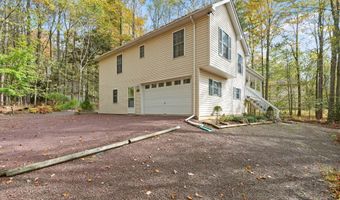 104 Merriment Ln, Blakeslee, PA 18610