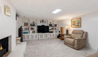 307 21st St NW, Austin, MN 55912