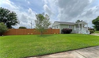 304 PARISH Dr, Arabi, LA 70032