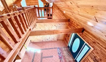 300 Round Up Ln, Bakersfield, MO 65609