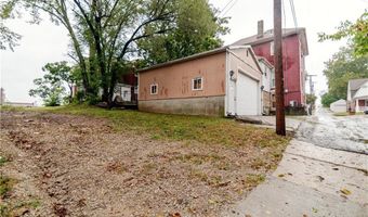212 N 9th St, Atchison, KS 66002