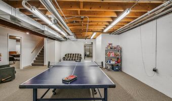 500 E Sherwood Dr, Addison, IL 60101
