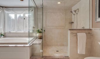 5 Pembroke Way, Bedford, NH 03110