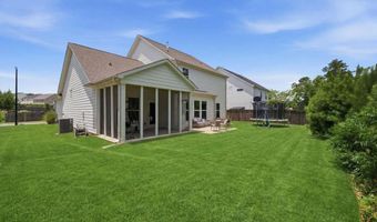 669 Fairway Dr, Acworth, GA 30101