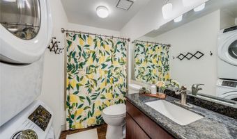 585 Mananai Pl 26U, Honolulu, HI 96818