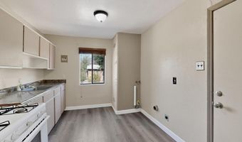 165 Hilton Ave NW, Albuquerque, NM 87107