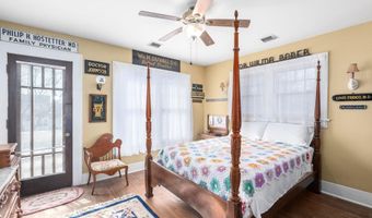 905 N 2nd St, Arkansas City, KS 67005