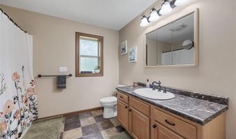 114 Therese Ave, Anamosa, IA 52205