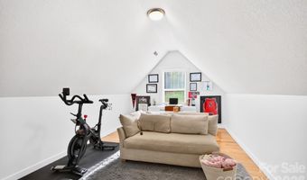 25 W Haven Dr, Arden, NC 28704