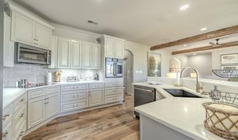 202 RIVERBEND Ln, Bath Springs, TN 38311
