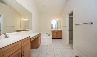 719 Clayton Corners Dr, Ballwin, MO 63011