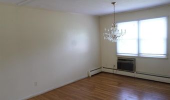 7 Craigmore Rd, Bloomfield, CT 06002