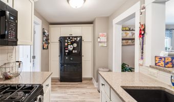 1135 Court St, Adel, IA 50003