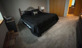 251 Vine St 102, Riverside, IA 52327