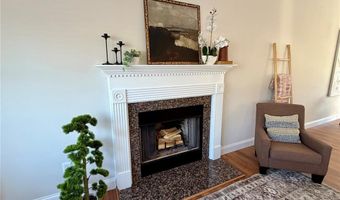 7633 Genesta St, Affton, MO 63123