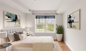 231 N THOMAS St 105, Arlington, VA 22203