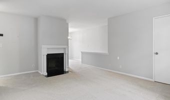 2641 S WALTER REED Dr B, Arlington, VA 22206