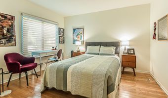 2 Haverhill Ct, Ann Arbor, MI 48105
