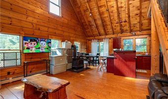460 Hammet Rd, Coventry, RI 02816