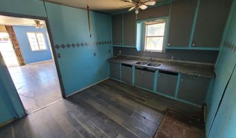 2004 N Pine St, Artesia, NM 88210