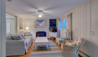 47 Wake Robin Trl, Narragansett, RI 02874