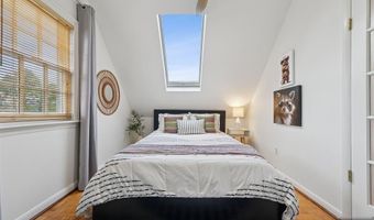 617 Avenue E, Bayonne, NJ 07002