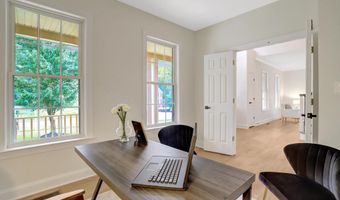 3905 COOK St, Alexandria, VA 22311