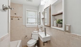 606 DOUGLASS Ave, Rockville, MD 20850