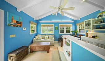 1414 Mokulua Dr, Kailua, HI 96734