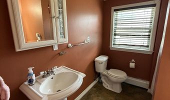 7 Willow St, Allenstown, NH 03275