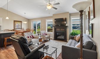2812 NW 43rd St, Ankeny, IA 50023